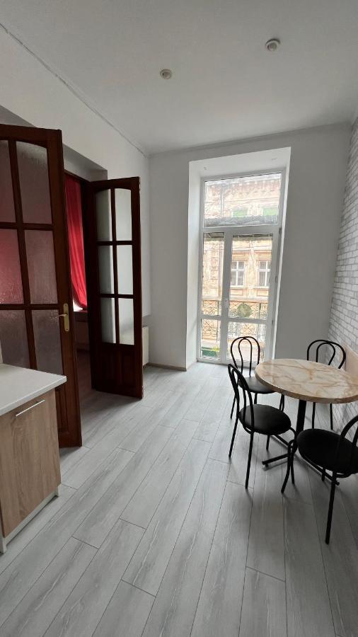 Ferienwohnung Moishahouse5 Kotliarska Lemberg Exterior foto